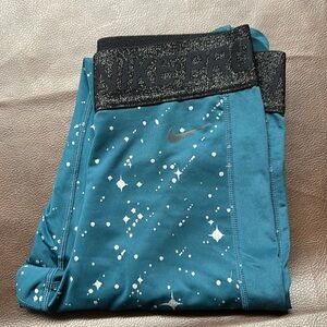 Women’s Nike pro leggings